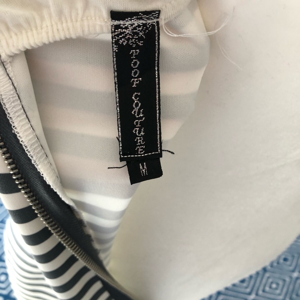 Grey and white striped bodycon mini dress - Picture 5 of 6
